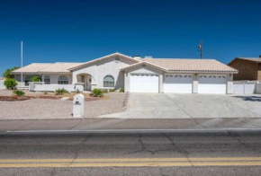Daytona Beautiful, Spacious, 5 Bedrooms, 4 Bathrooms Big House